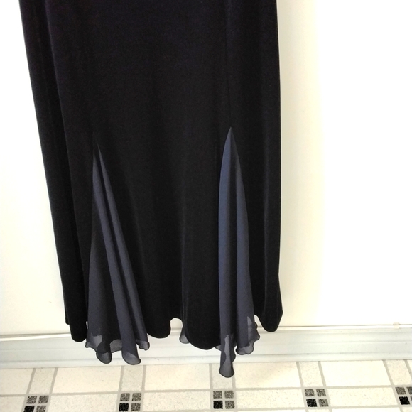 Ladies navy blue evening gown, size 14 - Picture 2 of 14